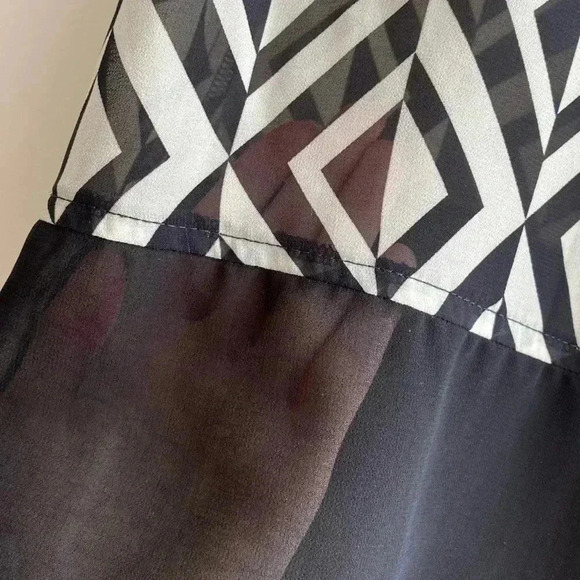 Charlotte Russe Geometric Pattern Tank Top with Gold Stud Detail, Size Small - Picture 8 of 9